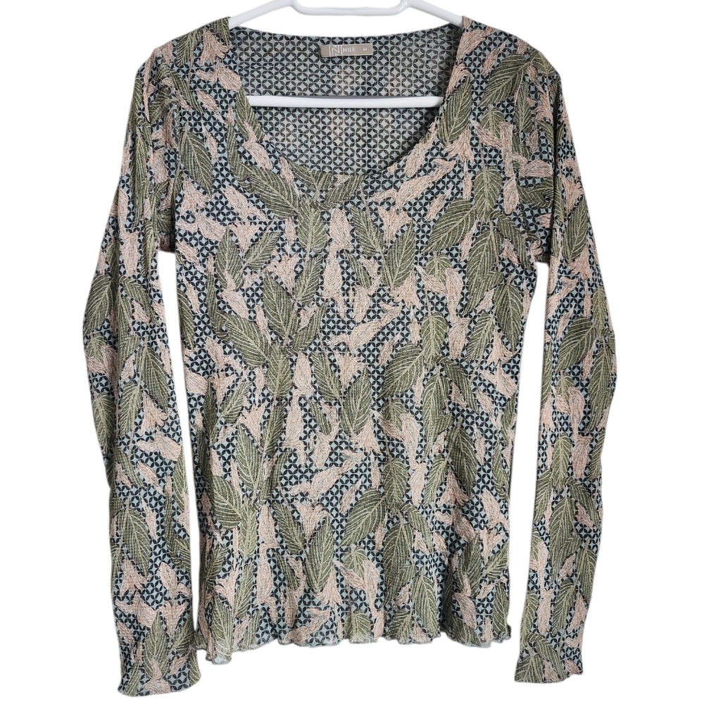 Nile Leaf Pattern Lettuce Hem Top